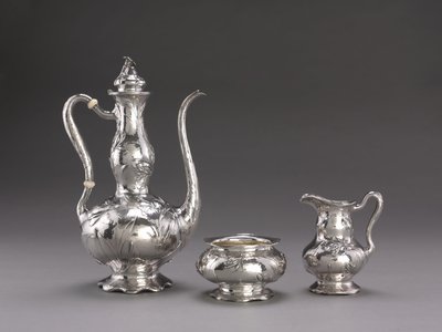 锤打咖啡服务：咖啡壶，约1900-1910年 作者 不明
