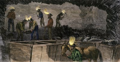 宾夕法尼亚州的矿工在挖矿，并将煤炭装入由骡子驱动的小车。1860 年的彩色版画。 作者 未知艺术家