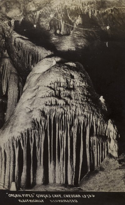 风琴管，Goughs Cave, Cheddar (b/w photo) 作者 不明