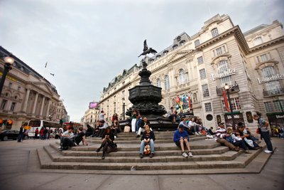 伦敦皮卡迪利广场（Piccadilly Circus）（照片）。 作者 不明