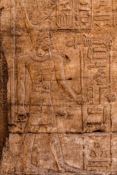 Relief, Karnak Temple, Luxor, Thebes, Egyp, Africa (photo)   1439119   zh       chinese Successfully Translated  Original: Thomas Howard, 21st Earl of Arundel and Alethea Howard (née Talbot), 13th Baroness Furnival, Countess of Arundel Translat: Thomas How 作者 未知艺术家