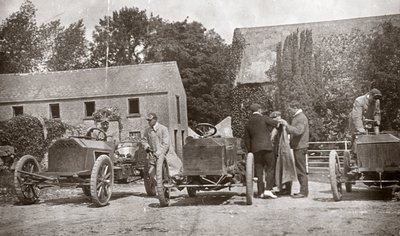 三辆Gordon Bennett Napier汽车 作者 不明