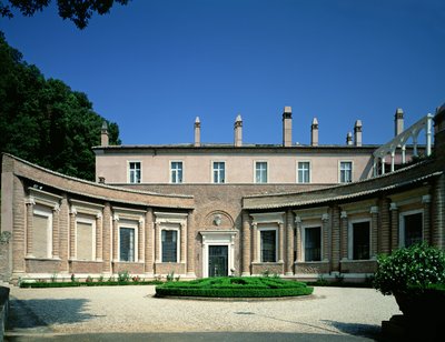 花园正面景观，由 Raffaello（1483-1520）和 Antonio da Sangallo（1455-1534）1517 年为红衣主教 Giuliano de
