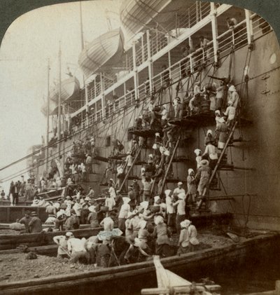 1904年，在日本长崎的强化海军基地为太平洋邮递SS西伯利亚号装煤 作者 安德伍德和安德伍德