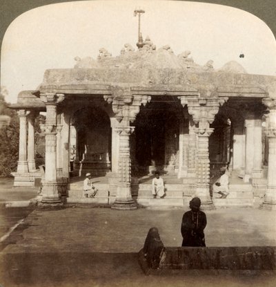 1903年，印度bu那教的神圣山阿布（Dilwarra）的精湛大理石寺院。 作者 安德伍德和安德伍德