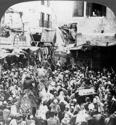 1905年，埃及开罗举行的Mahmal圣地毯游行。 作者 安德伍德和安德伍德
