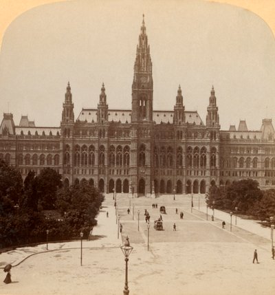 维也纳，奥地利高耸的Rathhaus，高320英尺，建于1899年。 作者 安德伍德和安德伍德