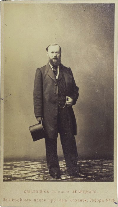 亚历山大·奥斯特洛夫斯基 - 剧作家亚历山大·N·奥斯特洛夫斯基（1823-1886）的肖像，匿名。 照片 作者 未知艺术家