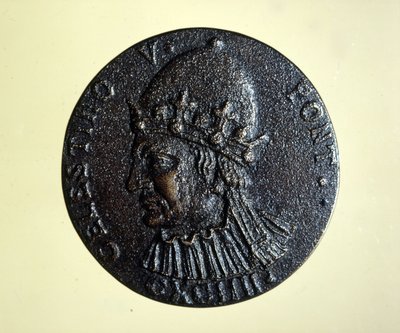 Celestin V (或 St. Peter Celestin) (1215 - 1296) 搬家的教皇。 罗马勋章内阁勋章。 作者 未知艺术家