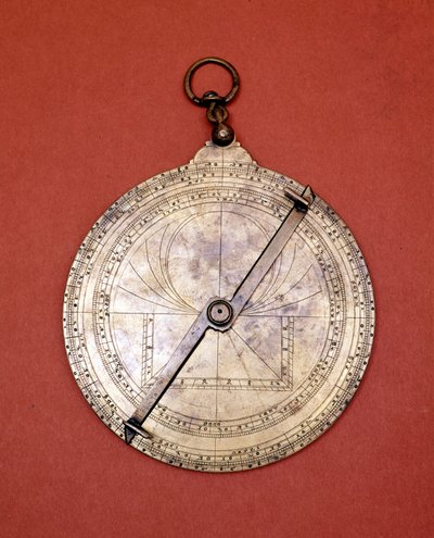 14 世纪的哥特式星盘。 米兰，Musei del castello。 作者 未知艺术家