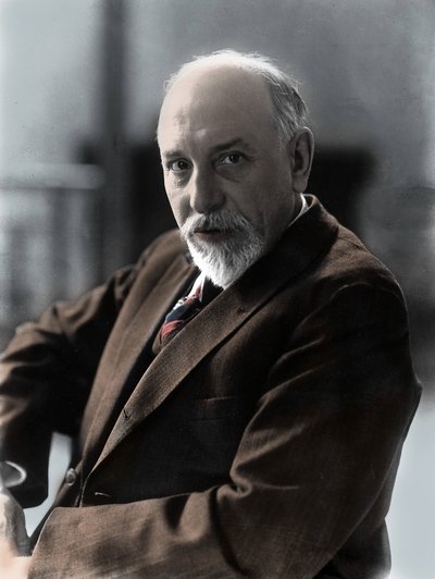 意大利作家路易吉-皮兰德娄 1920 年前后的肖像照。 作者 未知艺术家