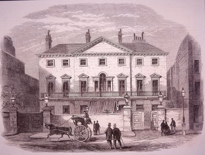 1860年位于皮卡迪利的剑桥大厦，是首相帕默斯顿勋爵的家。 作者 未知艺术家