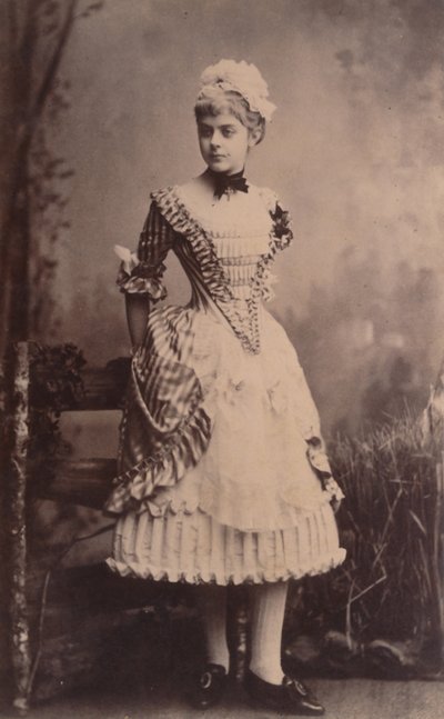 玛丽-亚历山德琳娜-"玛丽"-冯-维泽拉男爵夫人（1871 年 3 月 19 日-1889 年 1 月 30 日）（照片） 作者 未知的摄影师