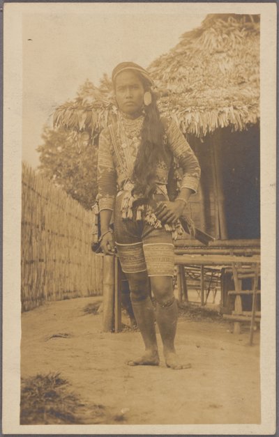 身着武士服装的巴戈博酋长达托·布隆 (Datto Bulon)，菲律宾保留地，路易斯安那采购博览会 作者 未知的摄影师