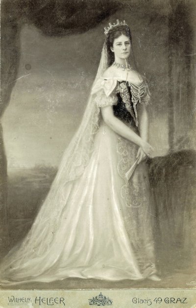 伊丽莎白，奥地利皇后和匈牙利王妃（1837 年 12 月 24 日 - 1898 年 9 月 10 日）（照片） 作者 未知的摄影师