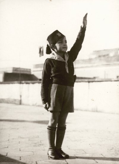 法西斯主义，小桌子 作者 Unknown photographer