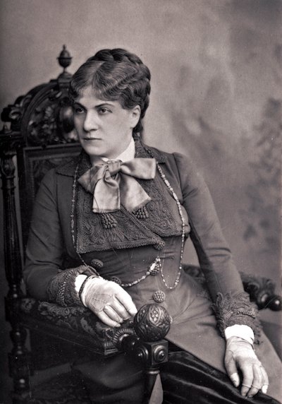 Alix-Marie PASCA夫人(1836-1906) - Alix Pasca(1835-1914)的肖像，法国喜剧演员。摄影 19世纪末。 作者 未知的摄影师