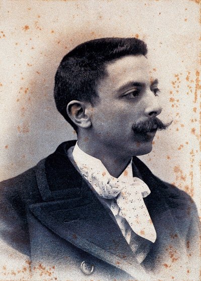 恩里克-格拉纳多斯（1867-1916）1895年的肖像，西班牙作曲家和钢琴家。 作者 未知的摄影师