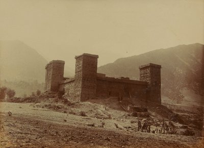Chitral Fort的风景，1895年 作者 未知的摄影师