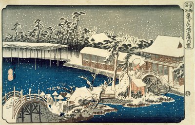 夜晚下雪：从东海道的53个车站系列中描绘一个房子，河流和落雪下的观赏花园的场景，（yoko-e-水平格式，彩色木版画） 作者 歌川宏重