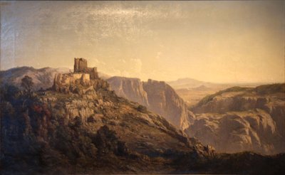 从土伦附近的埃文诺斯城堡俯瞰丘陵全景 作者 文森特·库杜安（Vincent Courdouan）