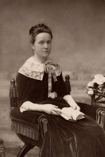 米利森特·福塞特（Millicent Fawcett，原名加勒特 - 1947-1929 年）英国女权主义者，50 年来一直是妇女选举权运动的领导者。 先驱女医生伊丽莎白·加勒特·安德森的妹妹； 盲人激进政治家亨利·福塞特的妻子（伍德伯里类型） 作者 W 和 D（继唐尼之后）