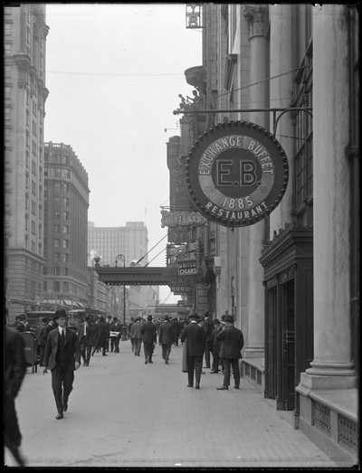 1916年5月2日，纽约市220 W. 42nd Street的交换自助餐标志 作者 威廉·戴维斯·哈斯勒