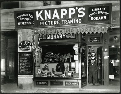Knapp的Picture Framing，Stafford Inc. Window Display，146 Hamilton Place，1914 作者 威廉·戴维斯·哈斯勒
