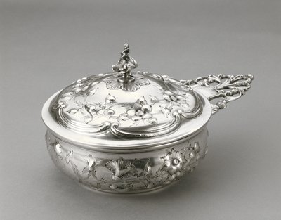 带盖子的瓷器，约1856年（银质）。 作者 威廉·福布斯