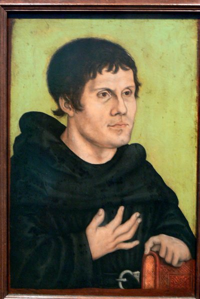 德语：Posthumes Bildnis Martin Luthers (1483-1546) als Augustinermönch 《马丁-路德作为奥古斯丁僧侣的遗像 作者 卢卡斯·克拉纳赫（Lucas Cranach）讲习班