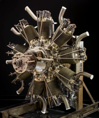劳伦斯J-1，径向9引擎，约1922年。 作者 莱特航空