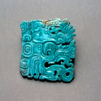 危地马拉佩滕Topoxte墓中的伊萨姆纳雕刻，古典时期，约公元300-900年（玉石）。 作者 乔恩·埃伦森