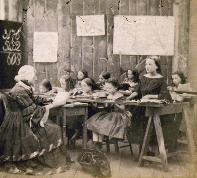 数学课，约1890年（照片）。 作者 弗雷德里克（致）巴纳德