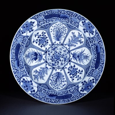 青花盘，康熙时期，约1700年（瓷器 作者 中文学校