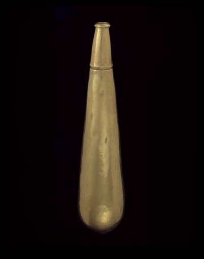 泪状古柯瓶，公元200-1600年（金色） 作者 文明昆巴亚