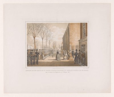 向莱顿皇家学生会赠送旗帜
1867 年 2 月 8 日，教授的女儿们向莱顿学生协会赠送了一面旗帜，以进行义务武器培训（标题见实物） 作者 Jac Hazenberg Cs。动物园