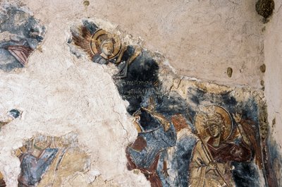 天使和圣人，希腊克里特岛阿波杜鲁Agios Georgios Apodoulou教堂壁画的细节（照片）。 作者 或 Magno Cesare Magni