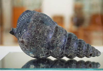 Triton-shell rhyton（祭祀器皿），来自希腊克里特岛马利亚宫殿，米诺斯文明。 作者 未知未知