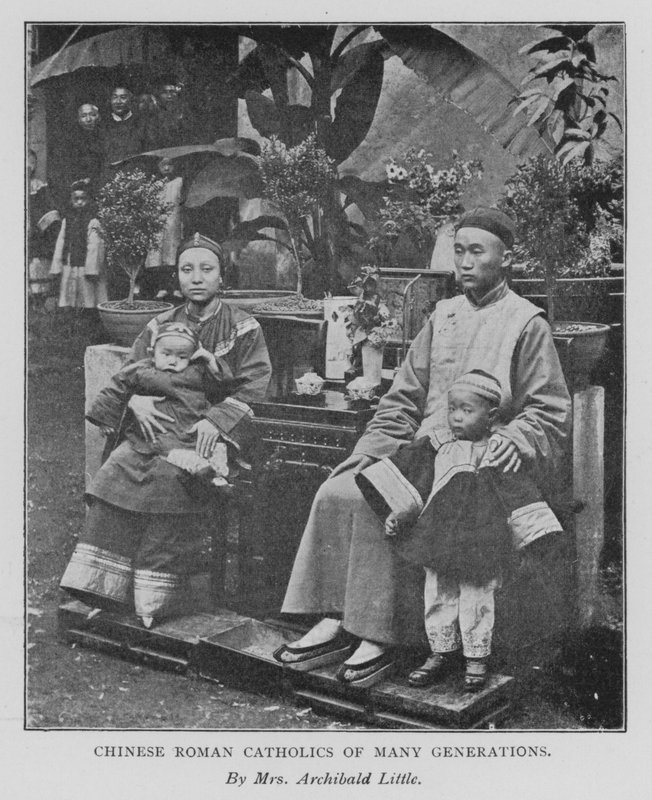 中国历代罗马天主教徒（黑白照片） 作者 艾丽西娅·利特尔（Alicia Little）
