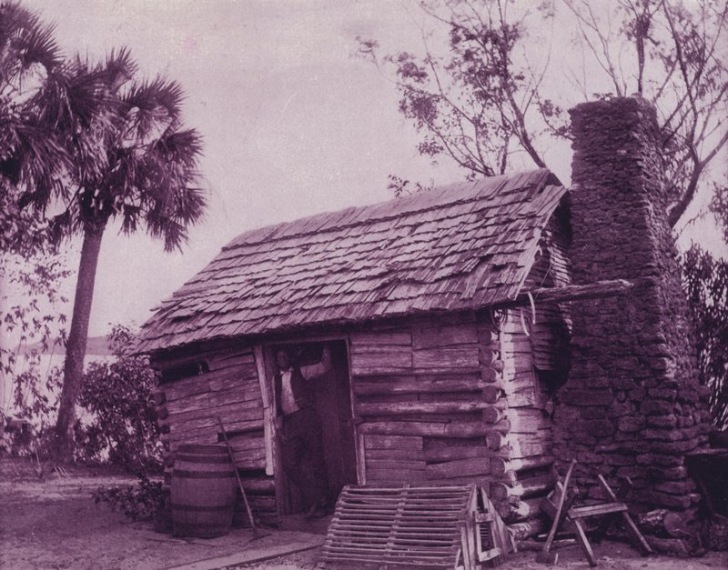 An old cabin home in Georgia (b/w photo) 作者 美国摄影师（后）