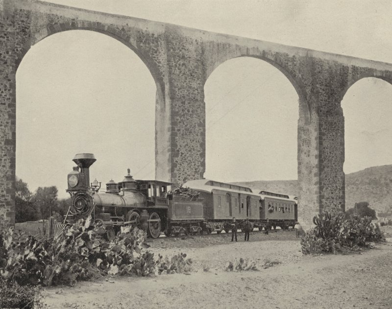 Aqueduct at Queretaro, Mexico (b/w photo) 作者 美国摄影师（后）