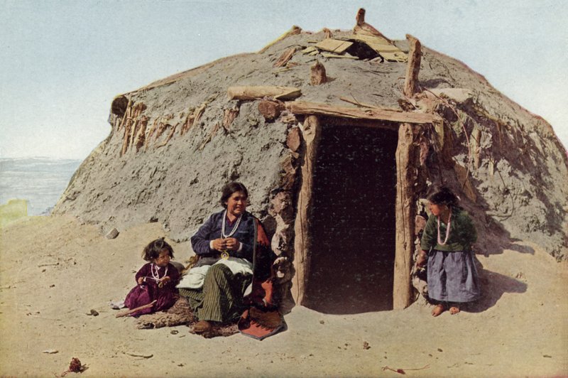 Ganado的Elle，印度建筑，Albuquerque，Navajos中最着名的Weaver（彩色照片） 作者 美国摄影师