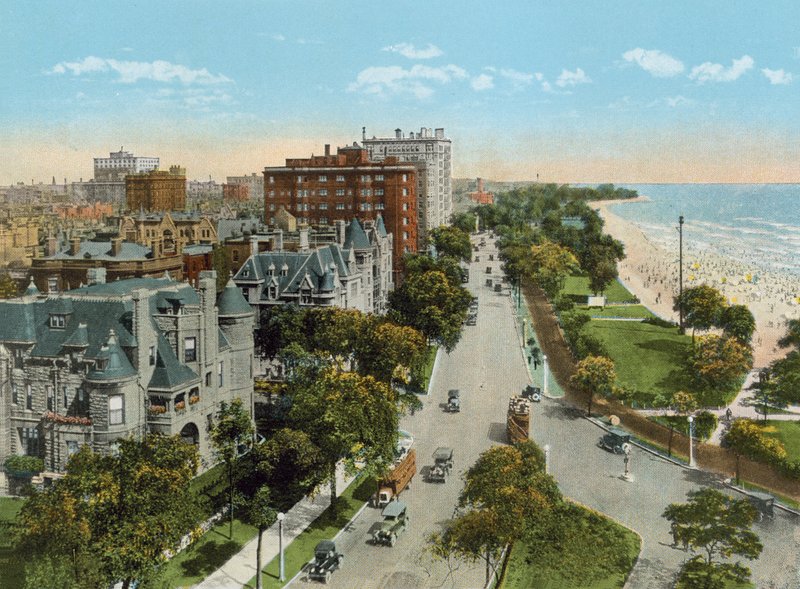 德雷克酒店北部的Lake Shore Drive（彩色照片） 作者 美国摄影师