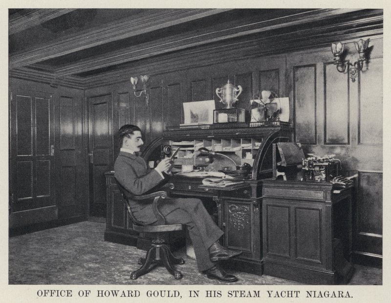 Office of Howard Gould, in his Steam Yacht Niagara (b/w photo) 作者 美国摄影师
