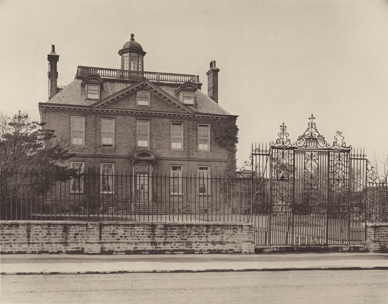 Eagle House，Mitcham 作者 查尔斯·拉瑟姆（Charles Latham）