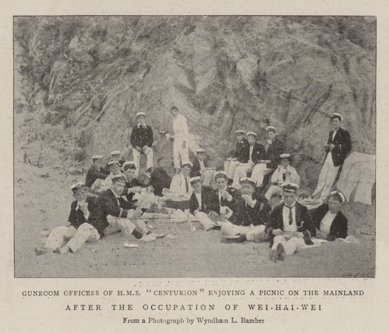 After the Occupation of Wei-Hai-Wei  作者 英国摄影师