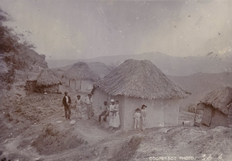 1880年，山坡上的巴巴多斯村庄 作者 英国摄影师