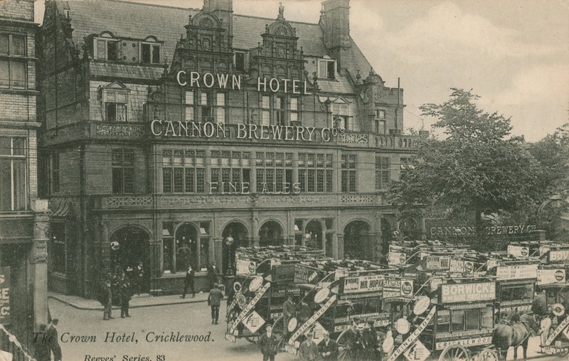 Crown Hotel，Cricklewood 作者 英国摄影师