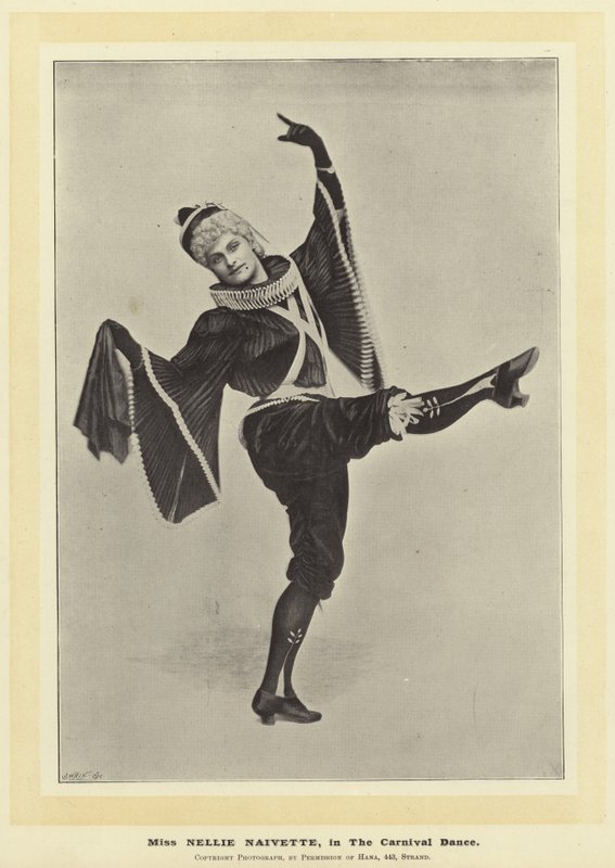 Nellie Naivette小姐，参加嘉年华舞会 作者 英国摄影师