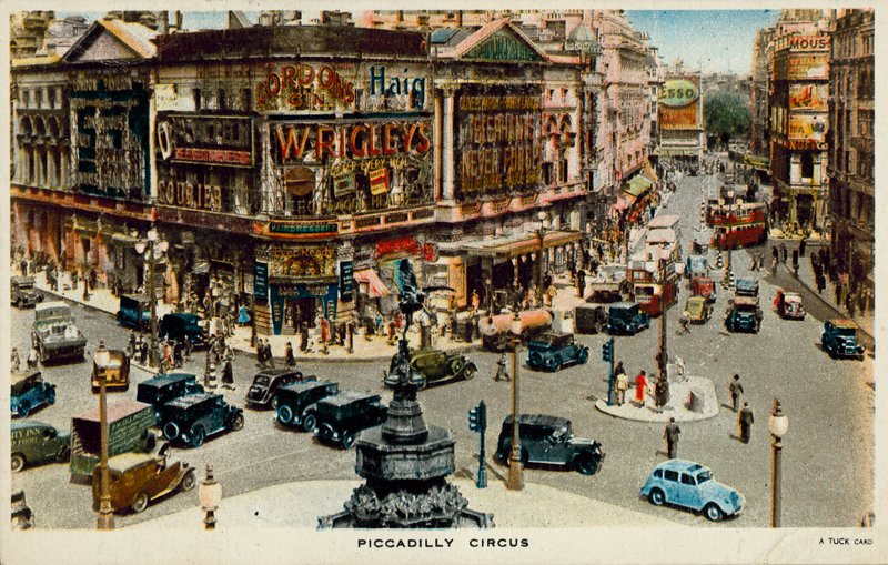伦敦皮卡迪利广场（Piccadilly Circus）（照片）。 作者 英国摄影师